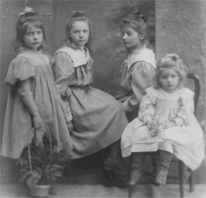 Four Chisholm daughters